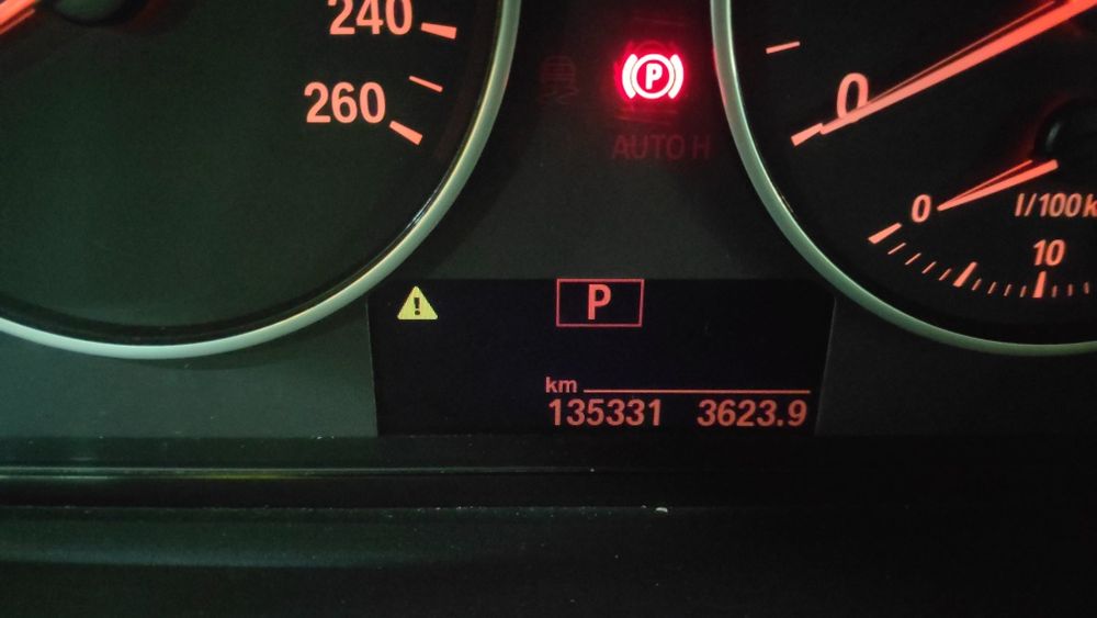 Продаю  свою  любимую  машину ! BMW X3  2012  конец  года, Салон