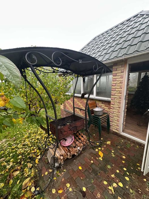 Продаж будинку в Левкові