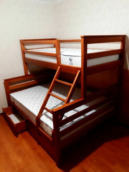 Двоярусне ліжко Ліза з масиву вільхи + Знижка на матраци! Ліжко
Нота