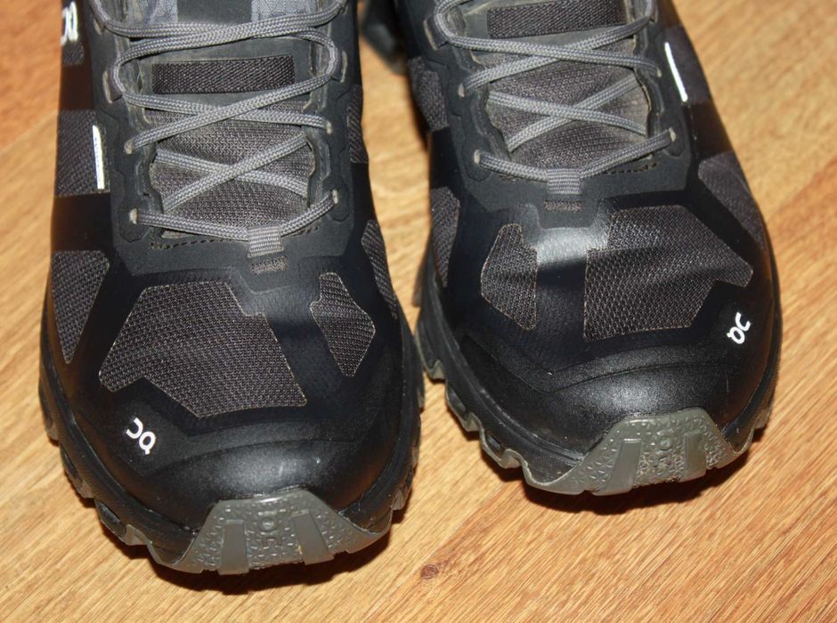 Кроссовки on cloud running waterproof 37р.