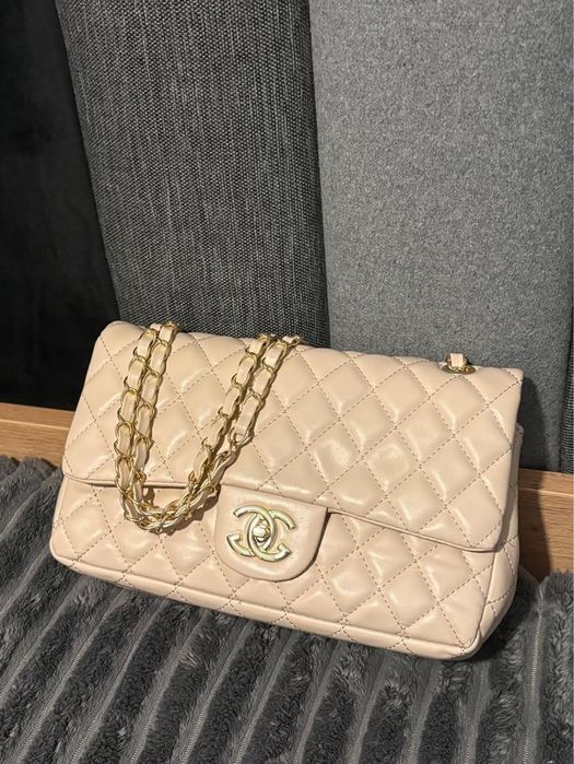 Torebka Chanel.