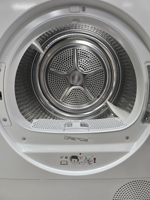Сушильна машина Нова  Bosch 6 Серія 8кг  2025р.10міс  Тепловий насос