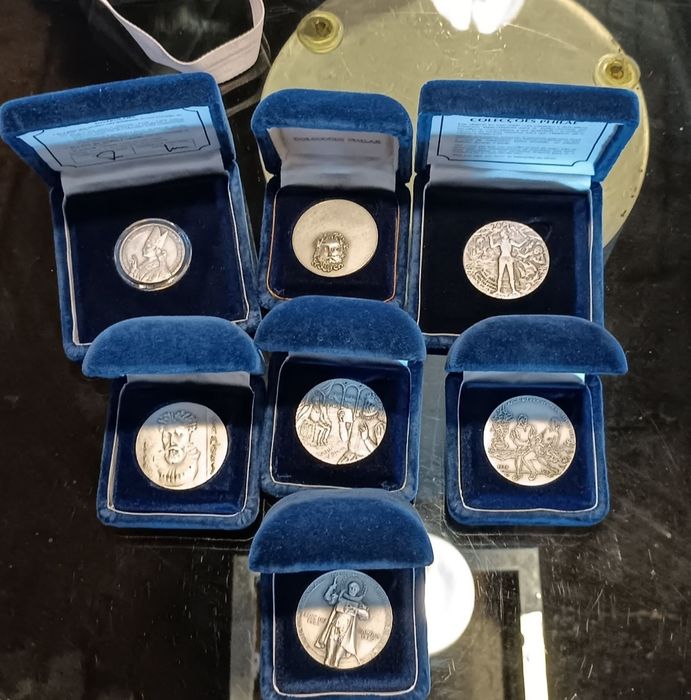 7 Medalhas em estanho alusivas à obra " Lusíadas"
