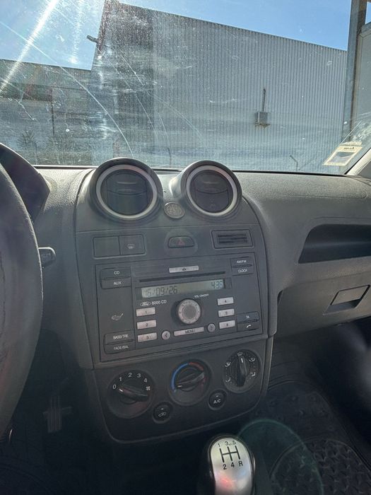 Ford Fiesta 1.25 • 2006 • 188.000 km • REVISÃO FEITA + PNEUS NOVOS