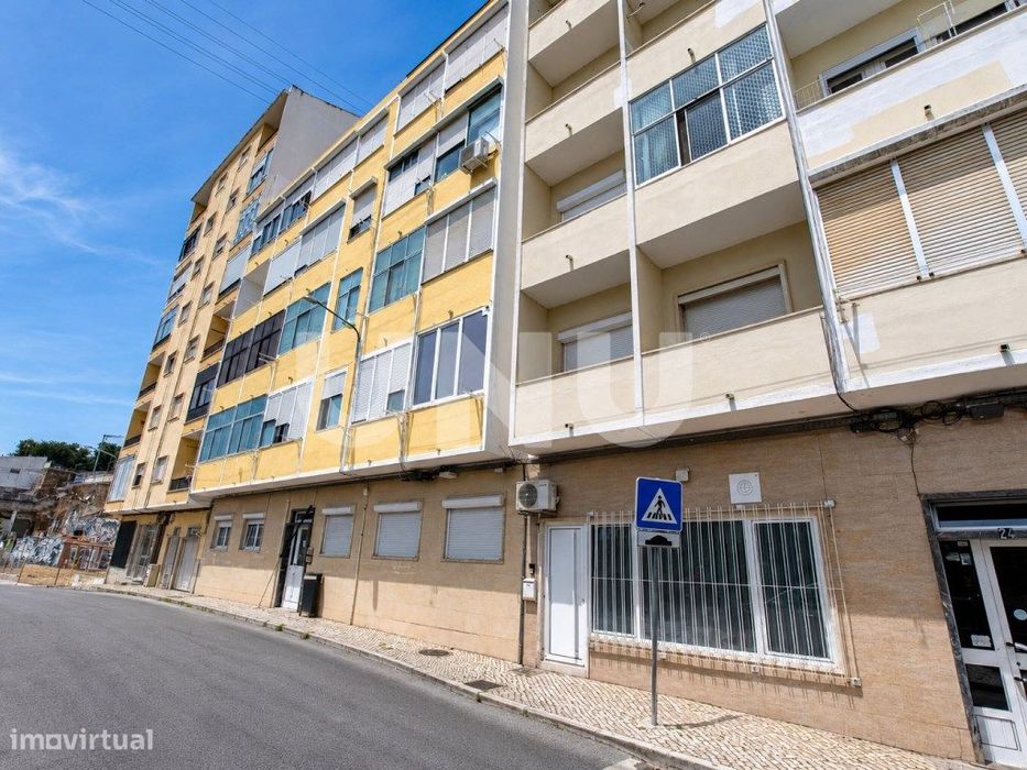 Apartamento T2 com terraço, em Santa Sofia, Vila Franca de Xira!