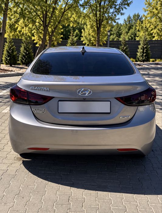 Hyundai Elantra 2011