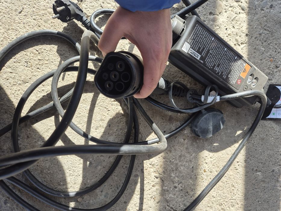 Зарядне Type 2 до електро автомобіля