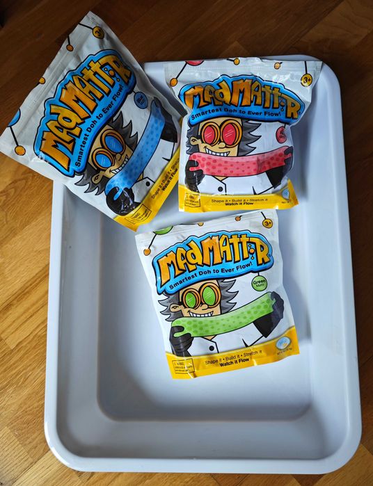 Кинетический песок Mad Mattr (Швеция), 850 г + формочки + песочница