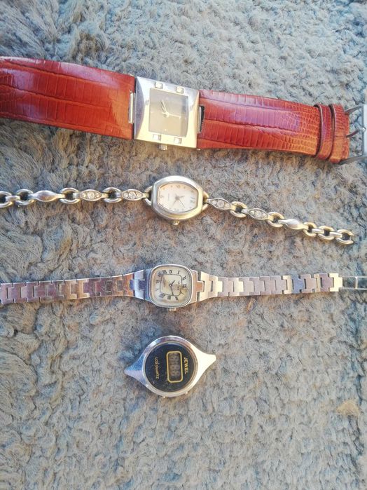 zegarki kwarcowe damskie 5 sztuk.