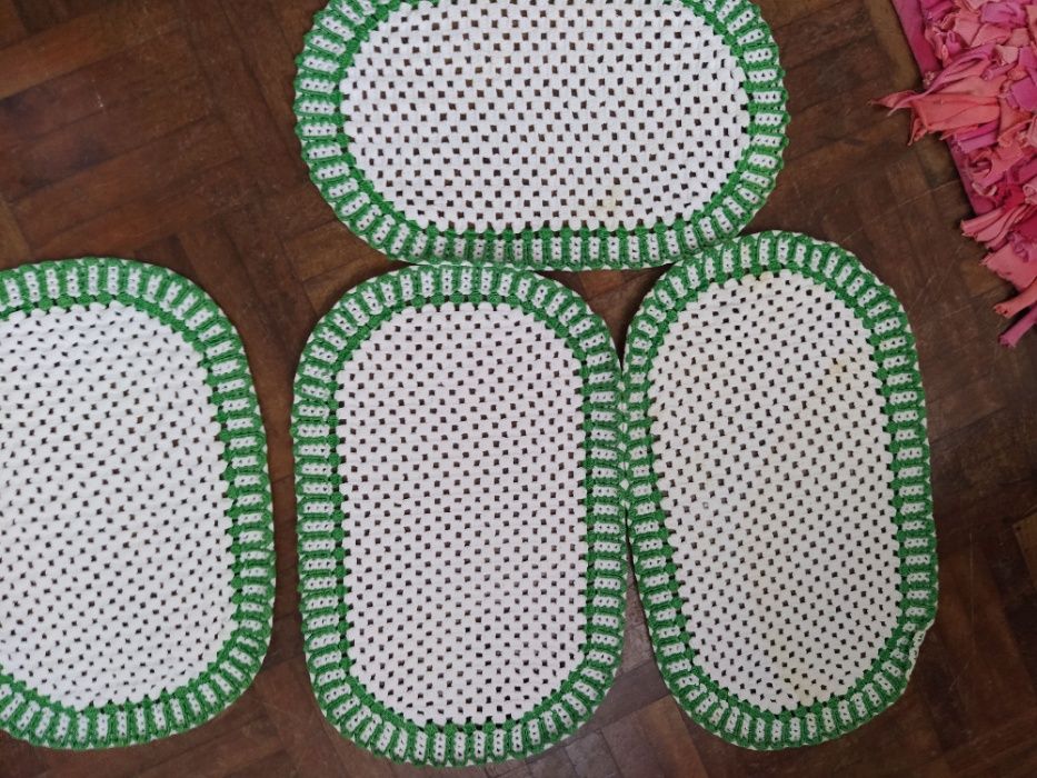 Naperons em renda de crochet verde e branco (4)