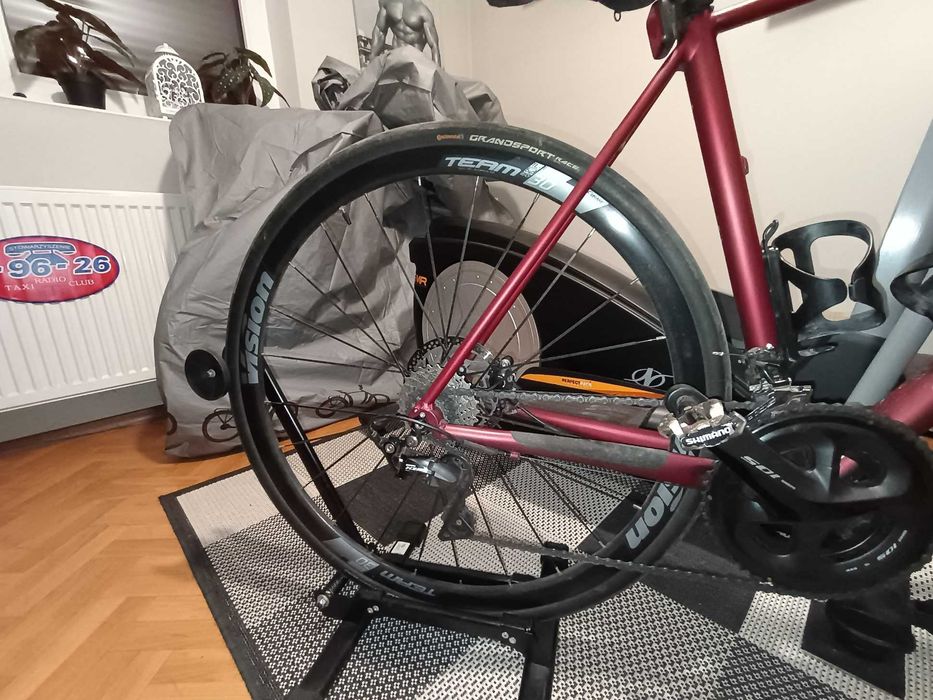 Rower szosowy Kross Vento 5.0 DSC Endurance Shimano 105 Rama M