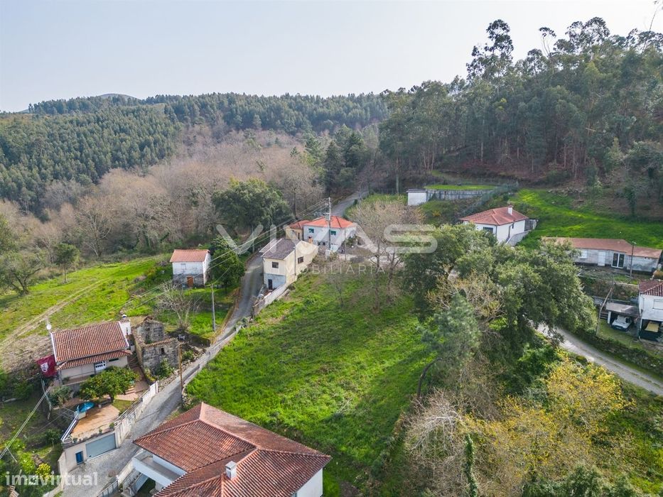 Terreno Urbano  Venda em Caldelas, Sequeiros e Paranhos,Amares