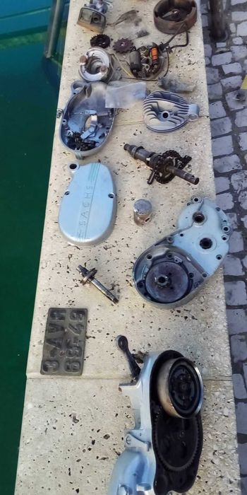 Motorizada Sachs Minor 1973 desmontada, pronta a montar, com livrete