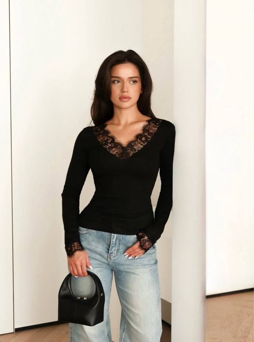 Лонгслів Intimissimi з мереживом. Кофта з мереживом. Мереживна кофта