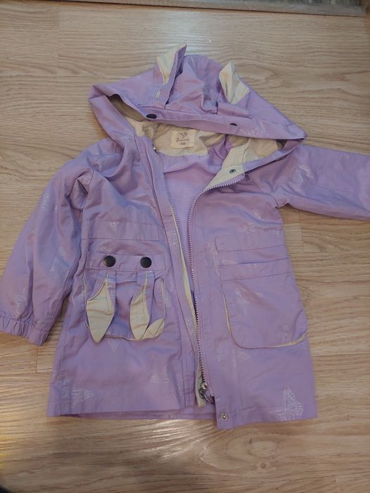 Ніжний плащ з вушками для дівчинки