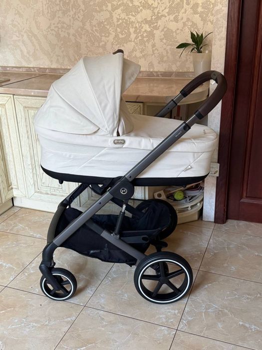 2025 року Cybex balos S Lux 2в1 молочна