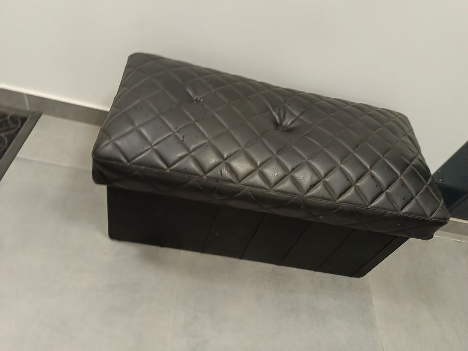 Pufa tapicerowana do odnowienia