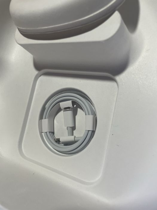 AirPods Max Brancos