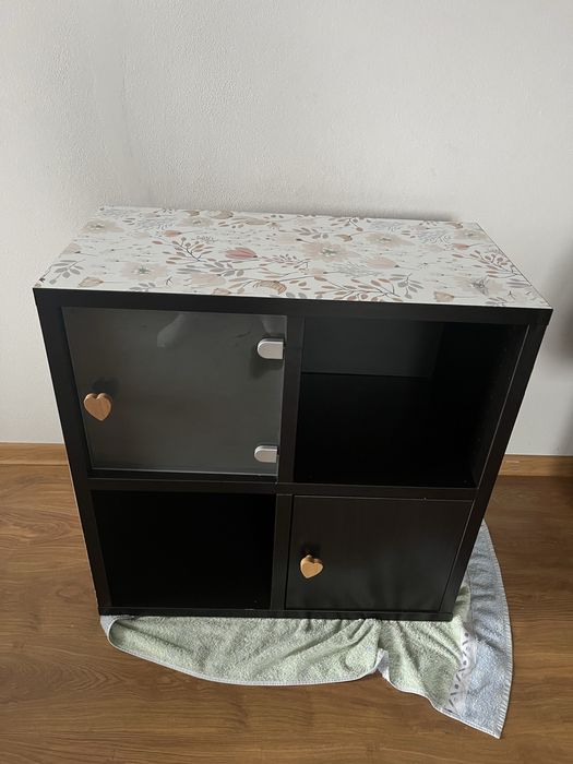 Szafka na zabawki do pokoju dzieciecego