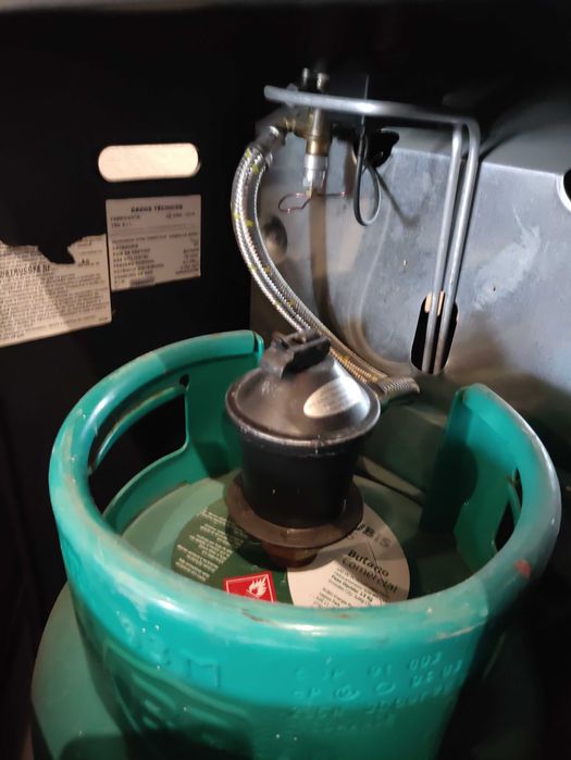 Aquecedores a gás, incl 2 botijas por aparelho