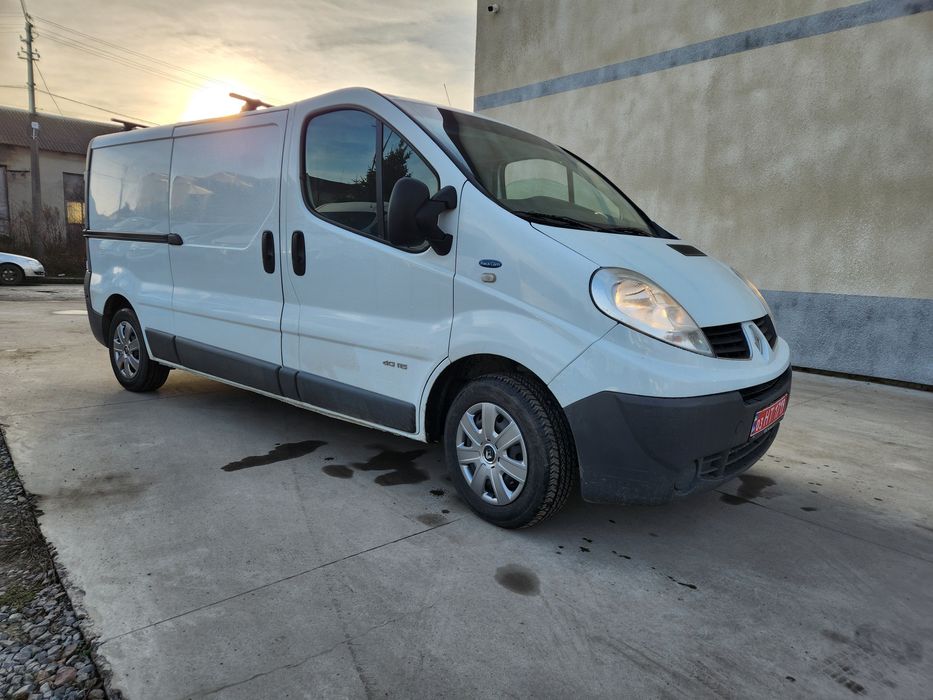 Продам свіжопригнаний Рено трафік 2012 року, вантажний, довга база,  білий колір, 2,0 дизель, 84 квт. 232 пробігу. Все працює. Технічно все ок. В рідній фарбі без дтп. Також є в наявності оригінальні вантажо-пасажири 11 і 12 років. Також приганяємо на замовлення будь які авто з Європи під ключ. Дубно Рівненська область. POKER_AUTO.