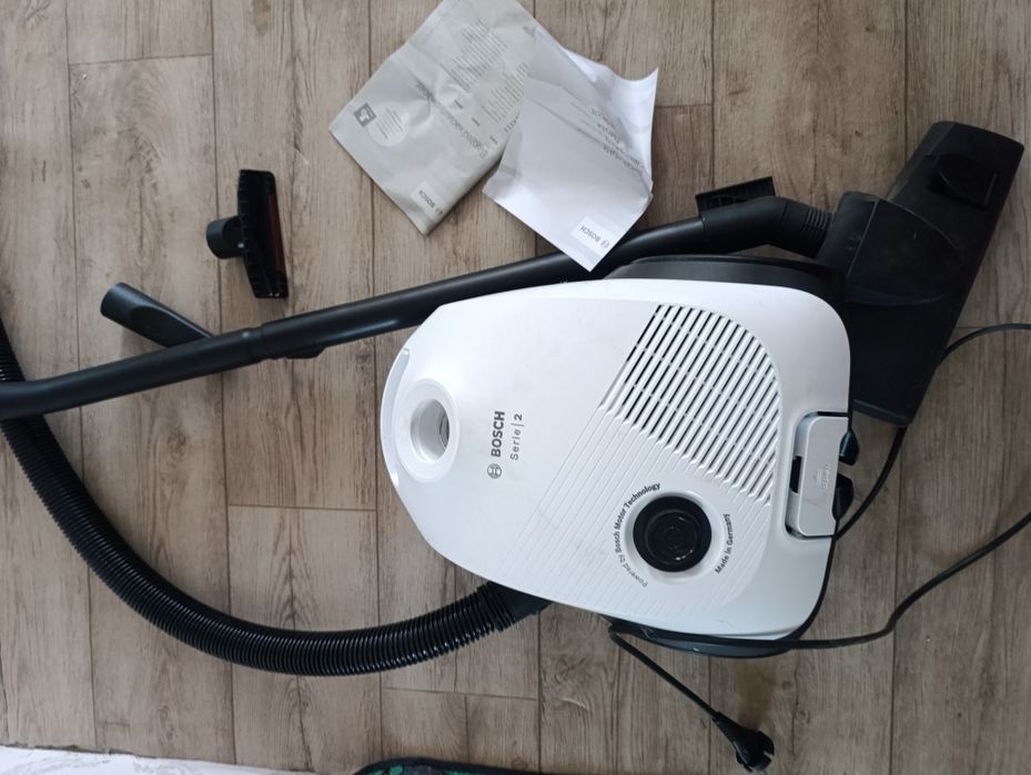 Пилосос Bosch BGLS 2WH1H