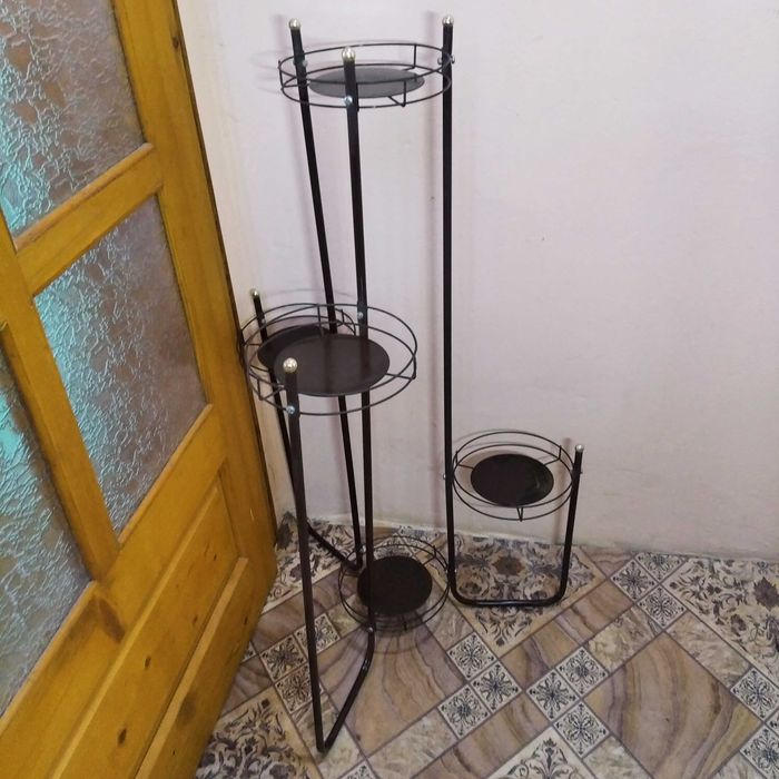 Підставка під вазони квіти