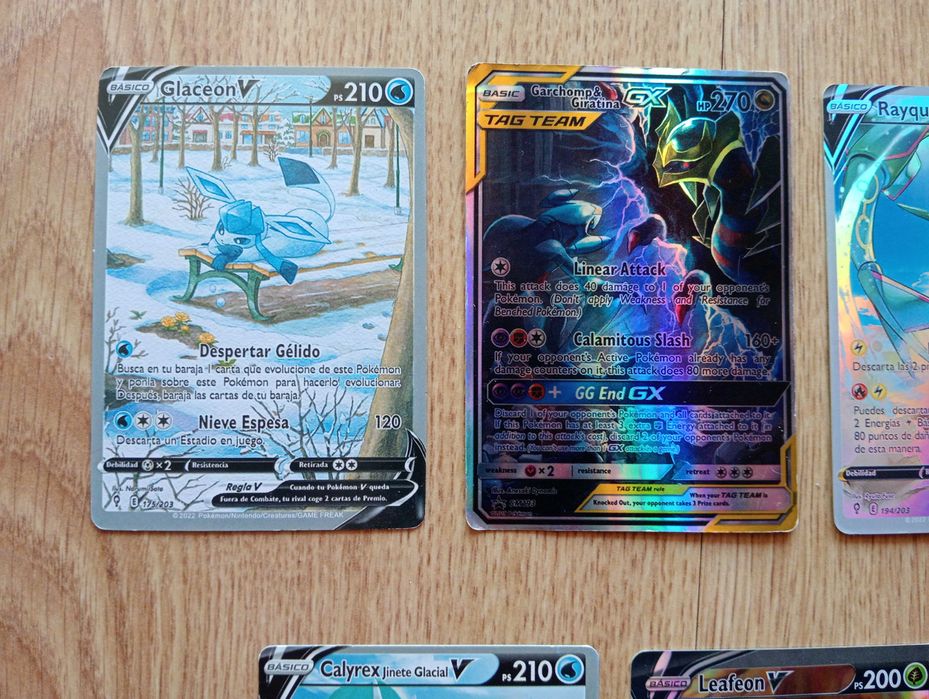 Cartas Pokémon várias