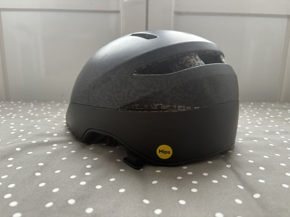 Capacete cannondale MIPS
