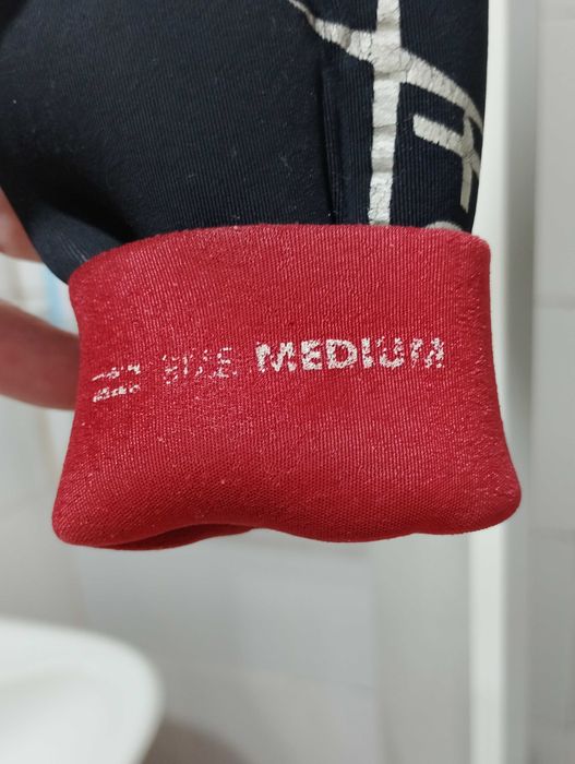 Fato de surf 4.3 como novo