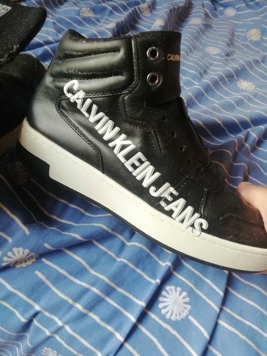 Ténis/bota da Calvin Klein número 39