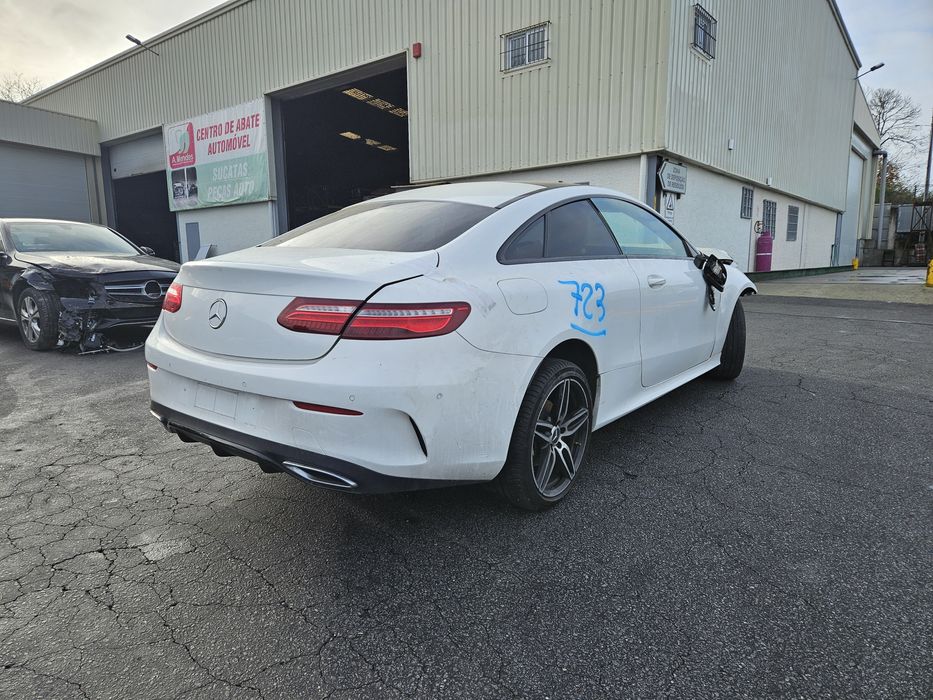 Mercedes-Benz E 220d Coupé 4 MATIC AMG  C238  de 2020 para peças