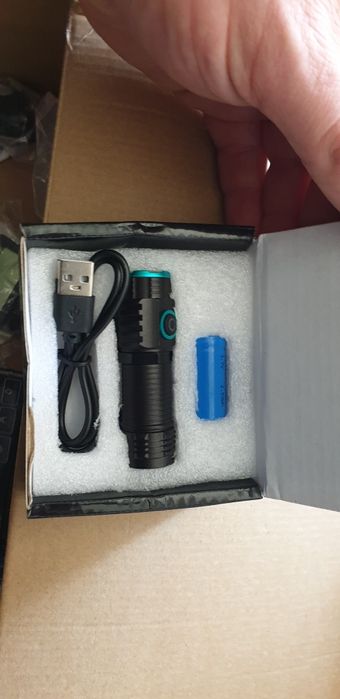 Mini latarka led na akumulator 1500lm