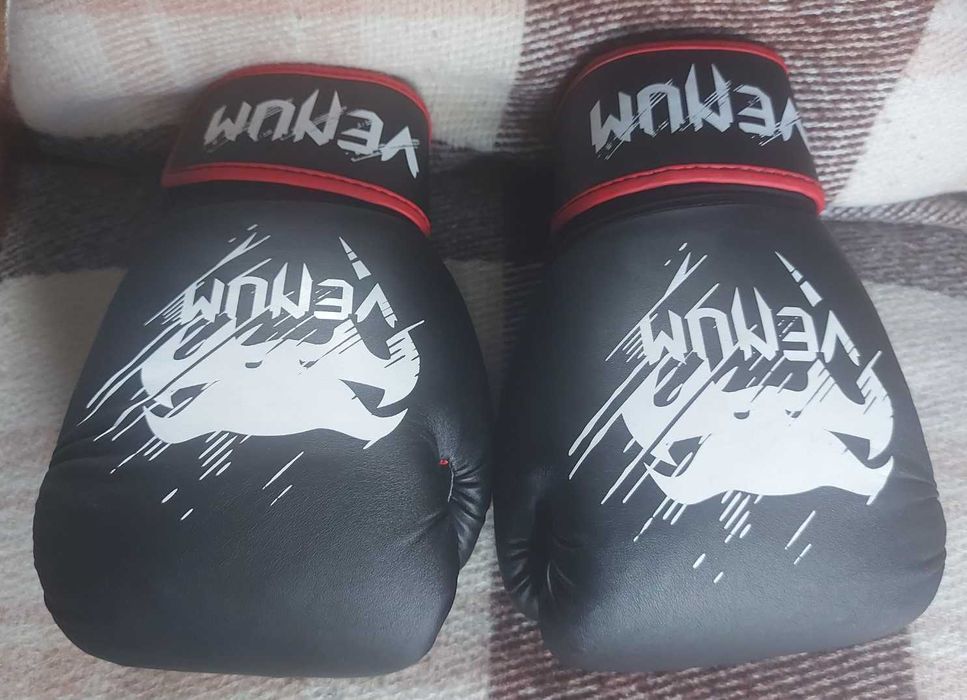 Дитячі боксерські рукавички Venum Contender Black / Red