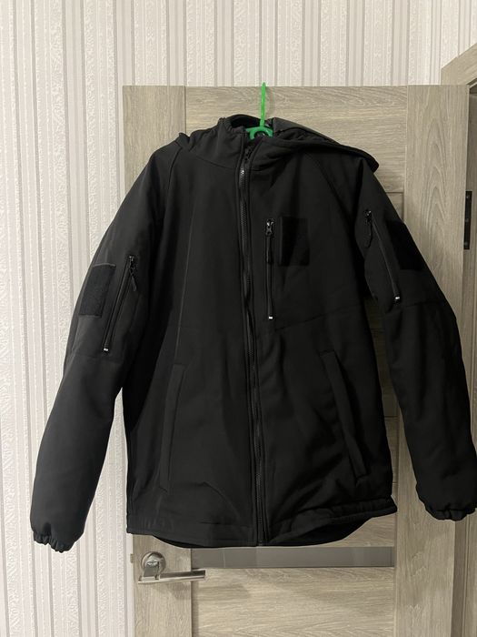 Чоловіча тактична куртка.