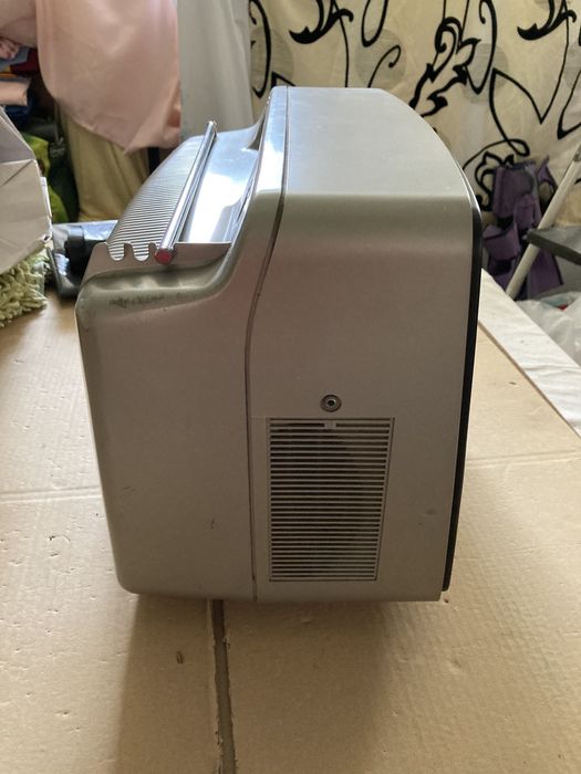 Televisão Grundig a preto e branco