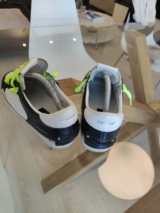Varias sapatilhas usadas calvin klein, crime london e P448