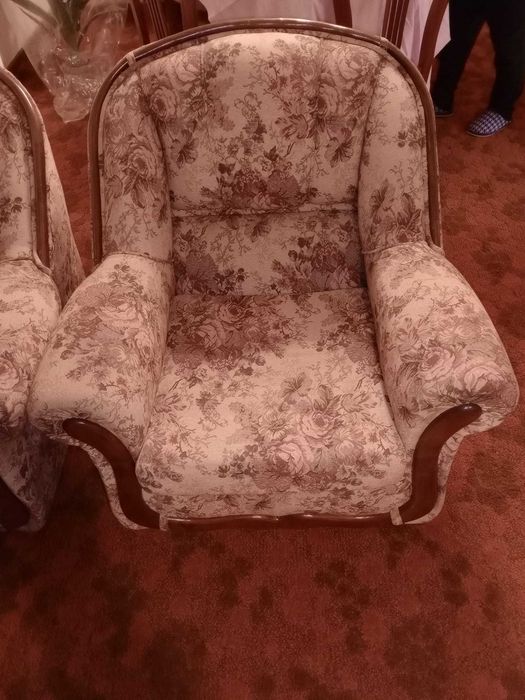 Conjunto de 1 Sofá de 3lugares e 2 poltronas