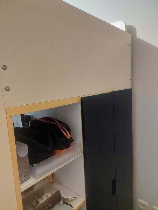 Beliche com guarda vestidos incluído