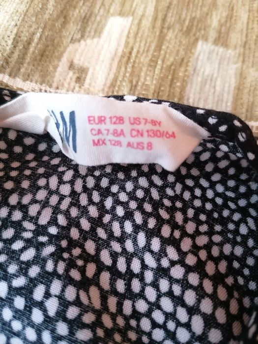 Śliczna sukienka biało czarna 128