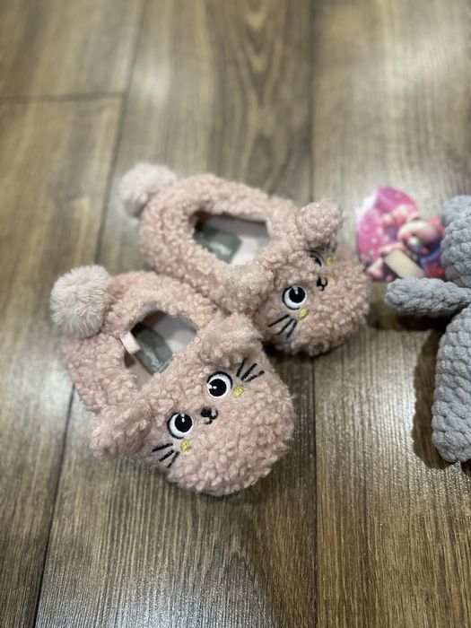 Дитячі капці для дівчинки