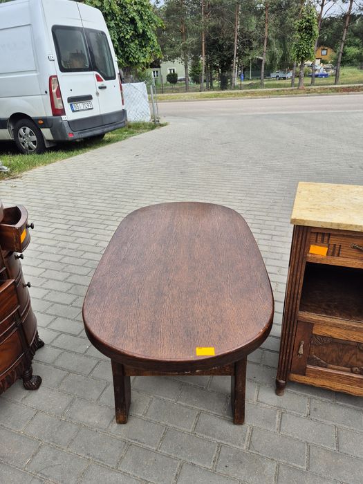 Lawa owalna ciemna