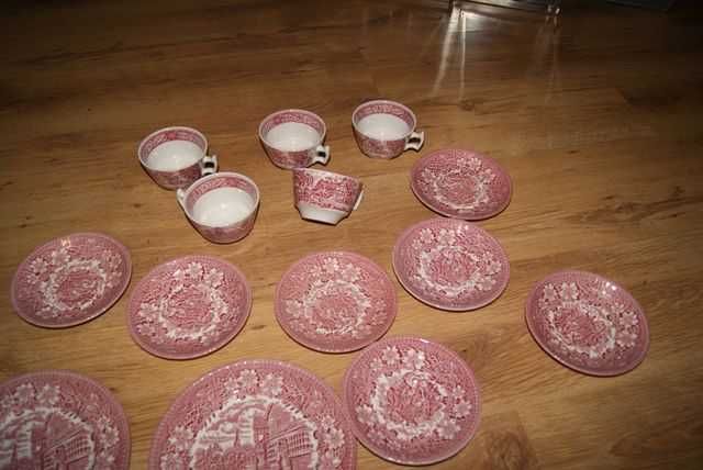 Porcelana różowa Royal Tudor Ware