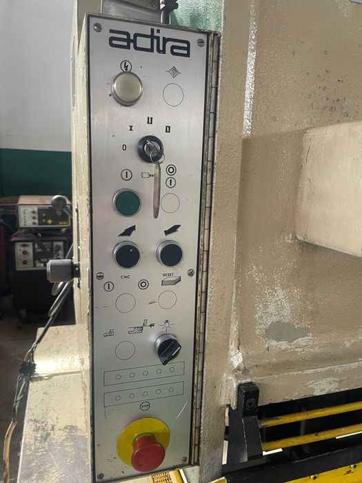 Guilhotina Hidráulica ADIRA GHO-0630