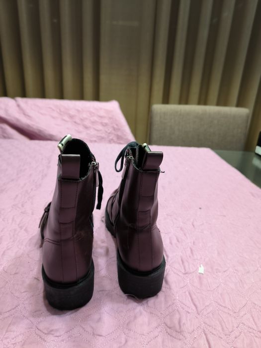 Botins bordô Stradivarius