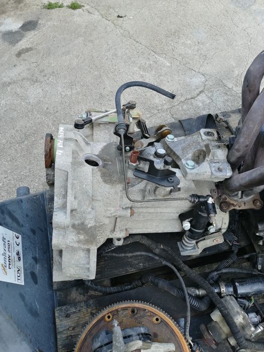 Venda de peças Volkswagen Golf lV 1.4 gasolina 16 Válvulas ar condicio