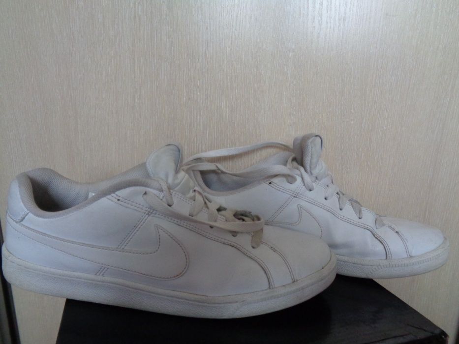 NIKE uniseks skóra naturalna 44