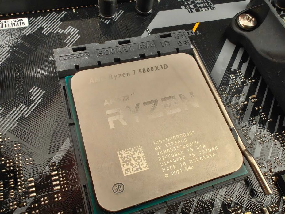 AMD Ryzen 5800X3D + ASUS TUF X570-Plus + TF DDR4 32G + Lian Li O11D XL