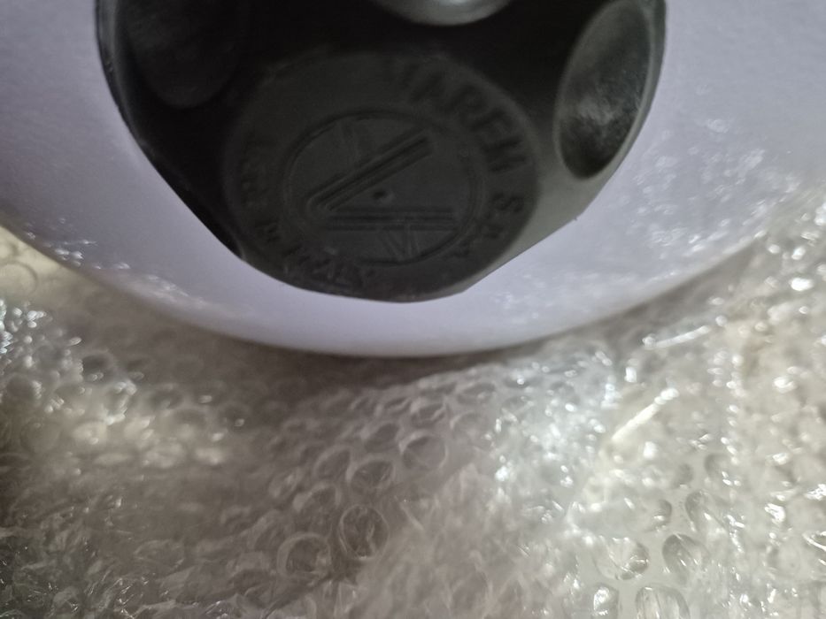 Продам розширювальний бачок Varem