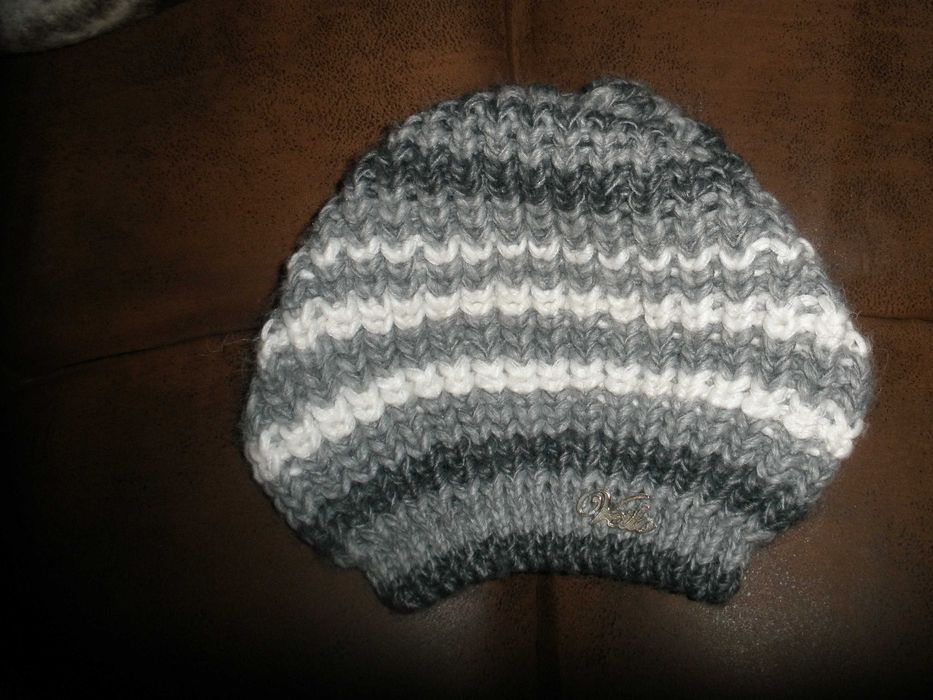 Czapka damska biało szara Vello